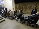 11. prosince handicapovaným a lidem s koárky otevel nový bezbariérový vstup...