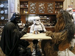 Darth Vader na káv s páteli (11. prosince 2015).