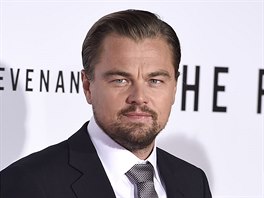Leonardo DiCaprio na premiée filmu Zmrtvýchvstání, 16. 12. 2015, Los Angeles