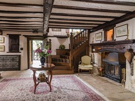 Romantické sídlo z cotswoldského kamene je nyní na prodej za dva miliony liber,...