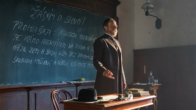Divákům se ve filmu Zločin v Polné představí i Karel Roden, který dostal roli T. G. Masaryka.