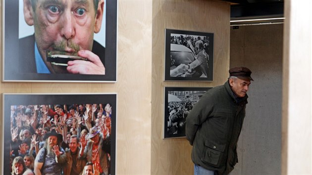 Vclav Havel na fotografich TK v Litomyli.
