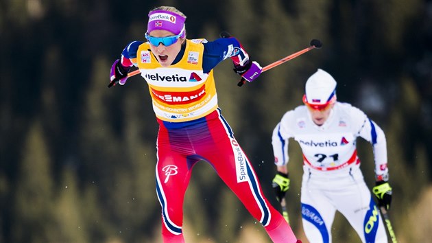 Therese Johaugov  uhn v zvodu na 15 kilometr v Davosu.