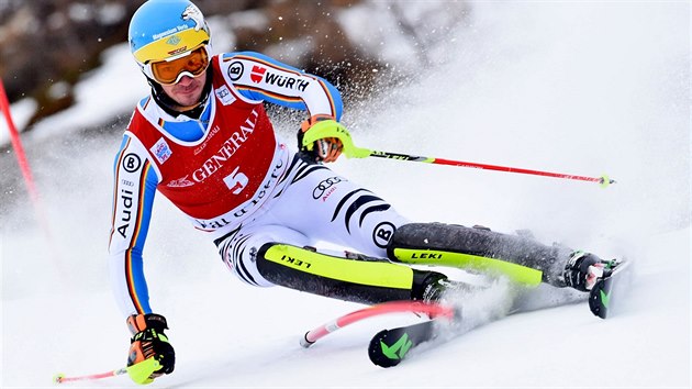 Nmeck lya Felix Neureuther si dojel ve Val d'Isere pro tet msto.