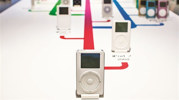 Nov expozice Apple Musea spojuje techniku a design.