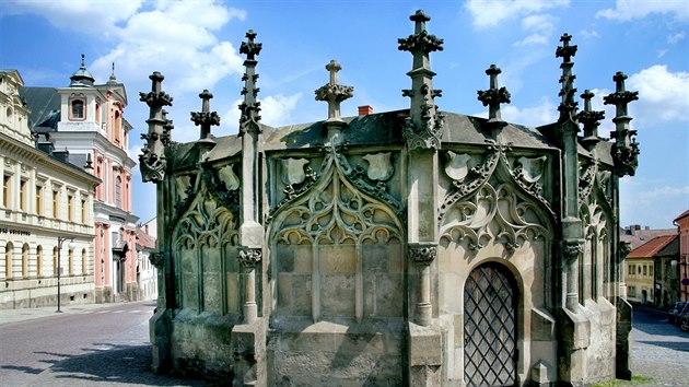 Kamenn, ppadn Rejskova kana stoj na Rejskov nmst v Kutn Hoe. Kanu v letech 1493-1495 ml postavit Matj Rejsek, architekt chrmu svat Barbory.