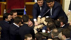 Rvačka v ukrajinském parlamentu (11. prosince 2015)