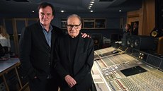 Reisér Quentin Tarantino spolen s hudebním skladatelem Ennio Morriconem ve...