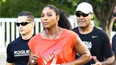 Serena Williamsová na charitativním bhu pro svou nadaci (Miami, 13. prosince...