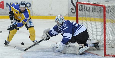 Momentka z duelu Ústí nad Labem (lutá) vs. Kladno