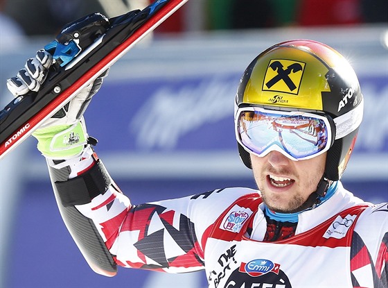 Marcel Hirscher poté, co vyhrál obí slalom v Alta Badii.