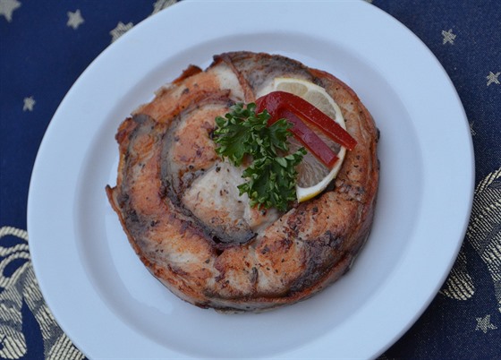 Kapí steak, sloený z prouk filet a anglické slaniny.