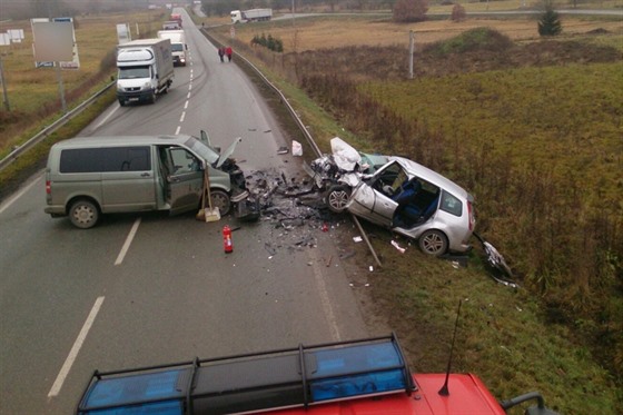 Dopravní nehodu u Boskovic nepeil jeden idi (21. 12. 2015).