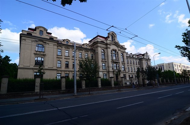 V n�kdej�ím ústavu hluchon�mých na královéhradecké Pospí�ilov� t�íd� vznikla...