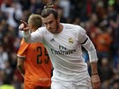 Gareth Bale se raduje z gólu v utkání s Vallecanem.