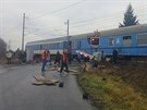 Osobní vlak se u Lysé nad Labem srazil s nákladním autem.