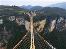 Most nad kaonem ang-ia-ie, který bude adrenalinu chtivým turistm nabízet i...