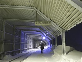 Migranti na severu védska ve mst Riksgransen. (19. prosince 2015)