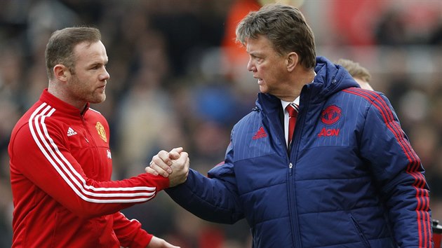 JEN TY M MَE ZACHRNIT...jakoby kal kou Manchesteru United Louis van Gaal nhradnkovi Waynovi Rooneymu.