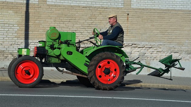 Traktor Svoboda DK 12