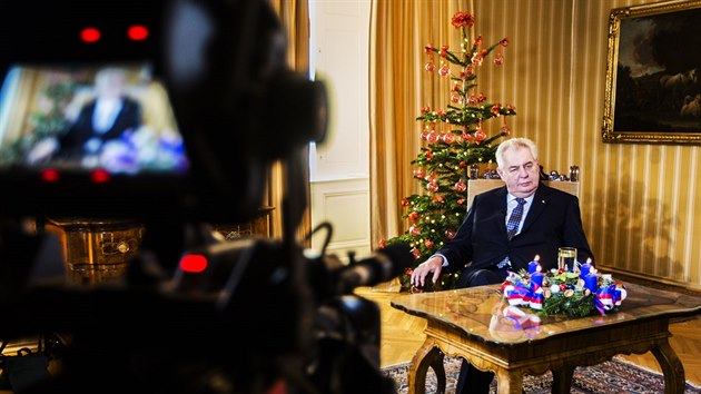 Prezident Miloš Zeman při natáčení vánočního proslovu z Lán