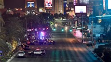 Policie v Las Vegas vyšetřuje nehodu, při které najelo auto do davu lidí u...