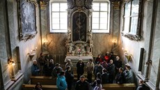 Zámecká kaple patří mezi nejzachovalejší prostory zámku Hošťálkovy na Krnovsku....