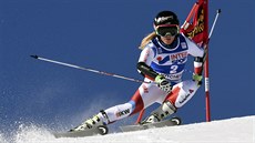 výcarská sjezdaka Lara Gutová na trati v Courchevelu.