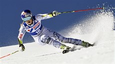 Americká sjezdaka Lindsey Vonnová na trati v Courchevelu.