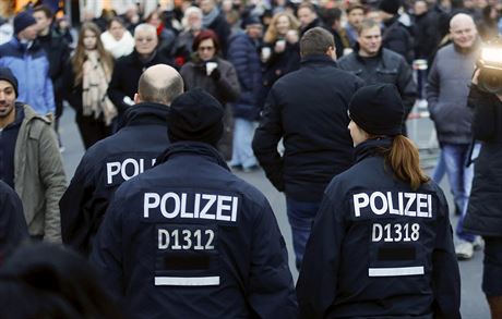 Nmecká policie posílila hlídky i v Berlín (31. 12. 2015)