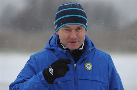 David Vavruka vede první trénink teplických fotbalist v zimní píprav.