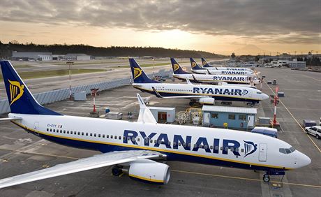Ryanair létá výhradn s Boeingy 737-800