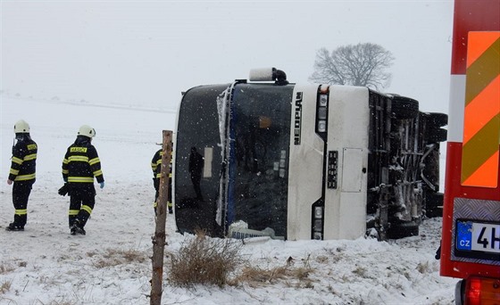 Havarovaný autobus s dtmi z Bloruska (6.1.2015).