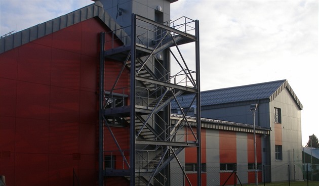 Nová stanice profesionálních hasi�� ve Vrchlabí.