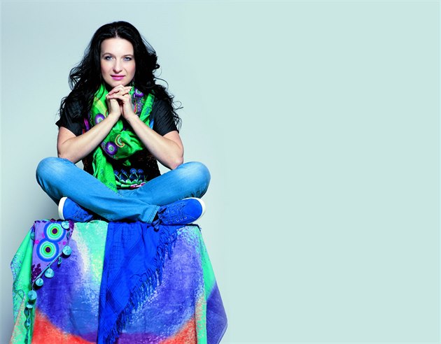 Terezu Havrlandovou jsme fotili v modelech z obchod� Promod a Desigual.