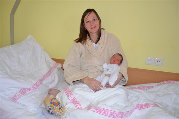 První chlapec narození v roce 2016 v Libereckém kraji s maminkou.