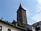 Nejvýraznjím prvkem hradu Rotejn je 45 metr vysoká sedmiboká v.