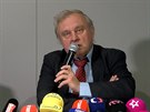 Miloslav Ransdorf na tiskové konferenci