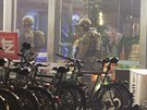Policie v Mnichov hlídkuje kvli hrozb teroristického útoku (1. ledna 2016).