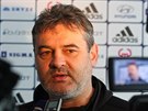 Olomoucký sportovní manaer Ladislav Miná dává rozhovor novinám.