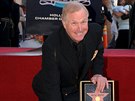 Rogers Wayne v prosinci 2005 pi odhalení své hvzdy na Hollywoodském chodníku...