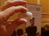 Lumo Run, čip, který si dáte do speciální kapsičky na obrubě trenýrek a...