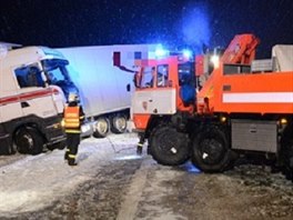 Nehoda kamionu na 317. kilometru dlnice D1, ve smru na Brno, v katastru obce...