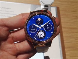 Huawei Watch Elegant a Jewel pitom vychází z bného modelu Huawei Watch....