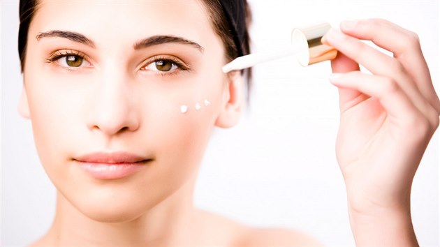 Kyseliny mají široké využití v kosmetických salonech i v přípravcích na doma.