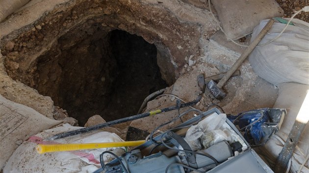 Tunely Islmskho sttu objevili bojovnci irck armdy i kurdskch ozbrojenc v Ramd, Kobani i Sindru.