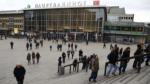 Centrem silvestrovskch zloin bylo v Koln nad Rnem nmst ped hlavnm ndram.