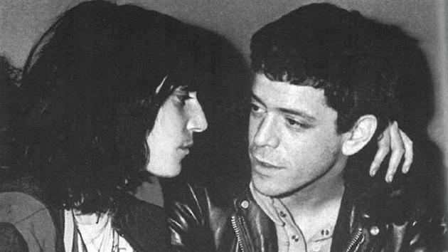 Patti Smith a Lou Reed v roce 1976 (repro z knihy Jeremy Reed: Waiting for the Man)