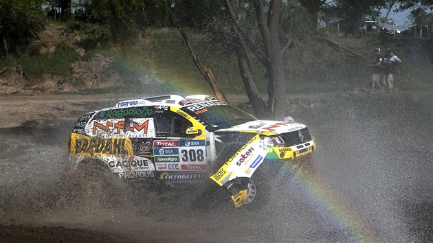 Francouzsk zvodnk Christian Lavieille bhem prologu na Rallye Dakar