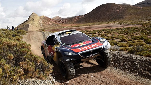 Stphane Peterhansel na trati 4. etapy Rallye Dakar